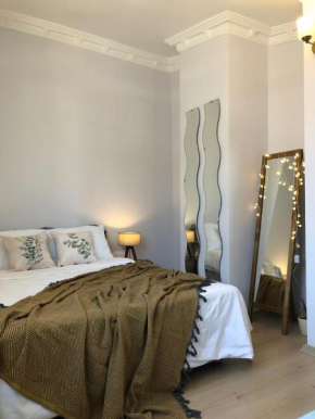 Cozy bright apartment in the center Kusadasi